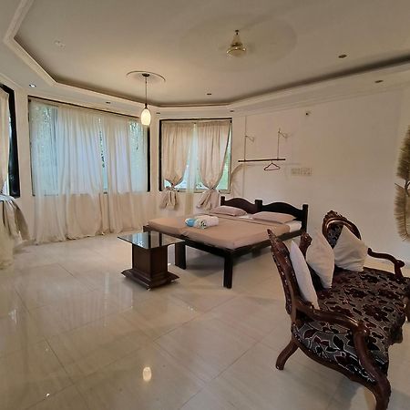 J-House, Spacious Apartments With Balconies, Thalassa 1Min Away Siolim Buitenkant foto