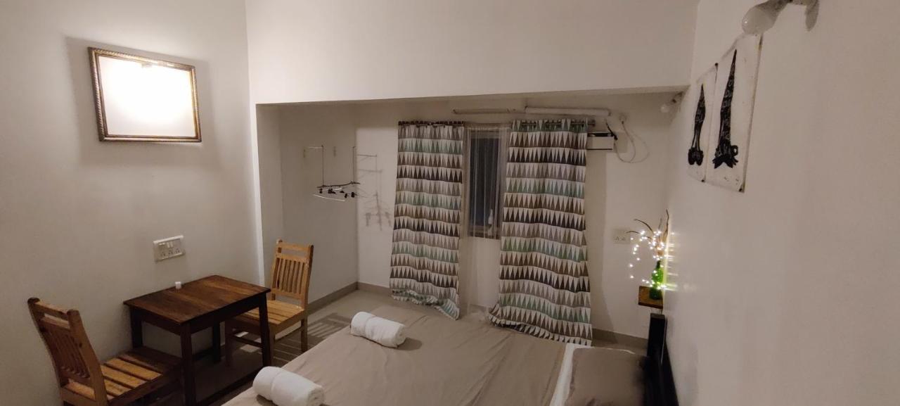 J-House, Spacious Apartments With Balconies, Thalassa 1Min Away Siolim Buitenkant foto