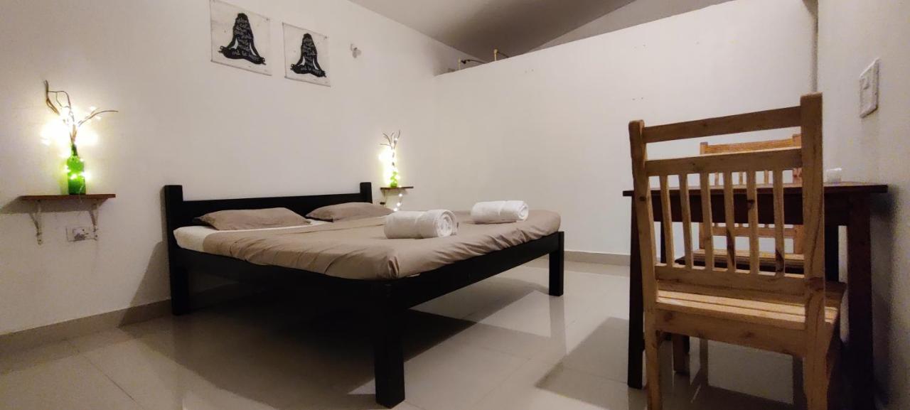 J-House, Spacious Apartments With Balconies, Thalassa 1Min Away Siolim Buitenkant foto