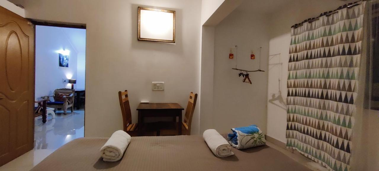 J-House, Spacious Apartments With Balconies, Thalassa 1Min Away Siolim Buitenkant foto
