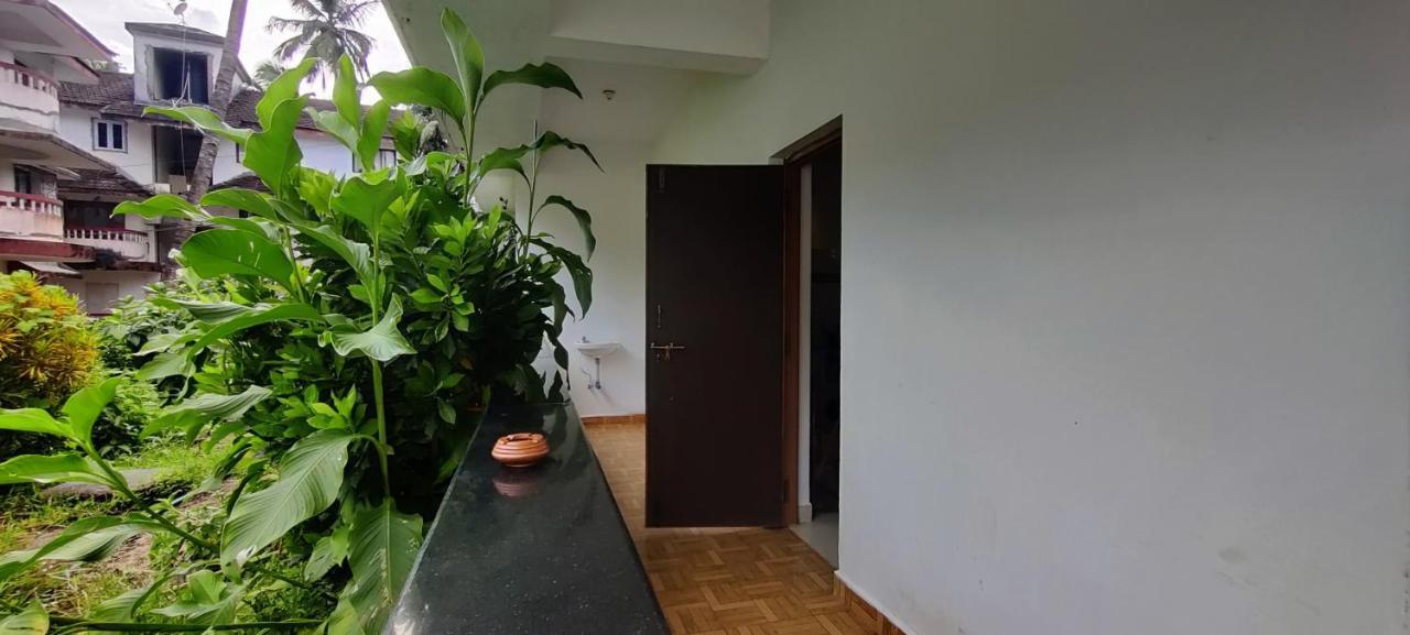 J-House, Spacious Apartments With Balconies, Thalassa 1Min Away Siolim Buitenkant foto