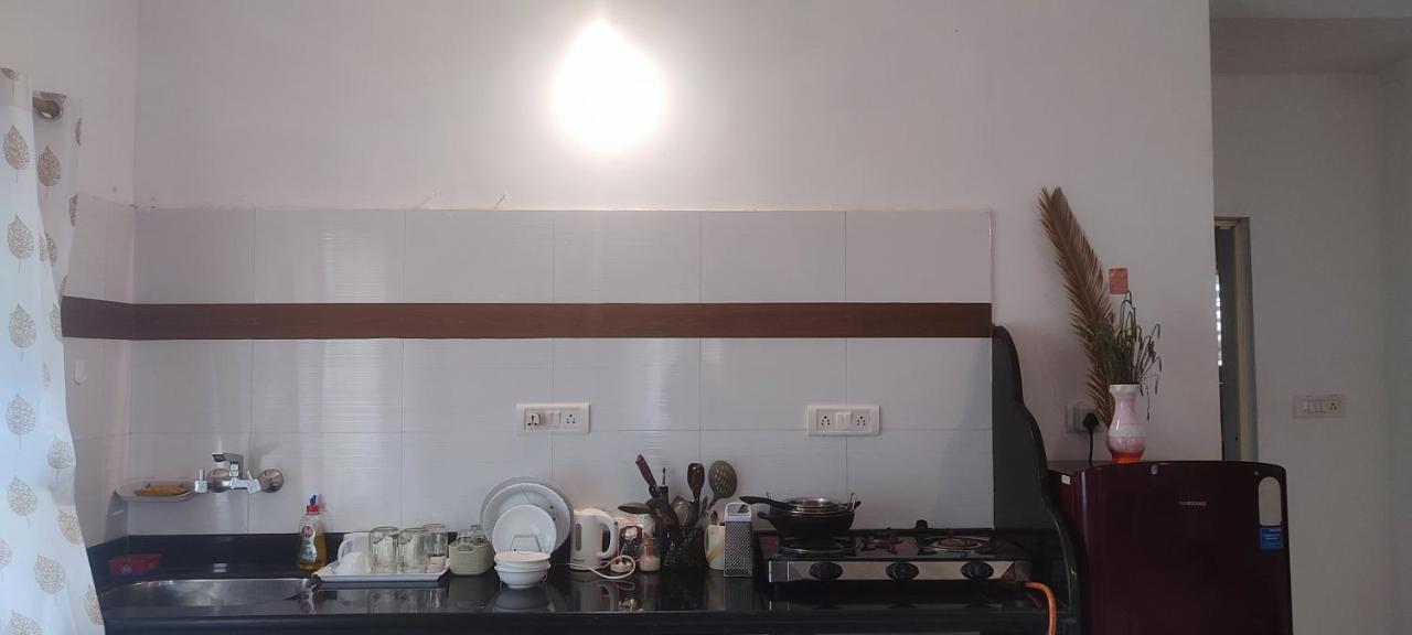J-House, Spacious Apartments With Balconies, Thalassa 1Min Away Siolim Buitenkant foto