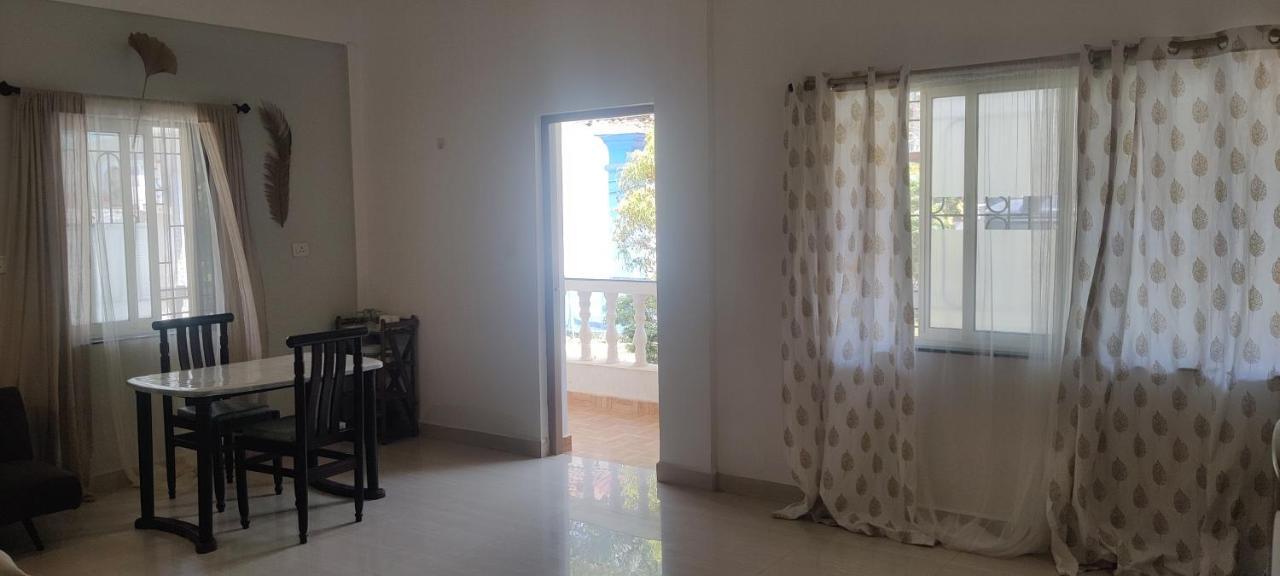 J-House, Spacious Apartments With Balconies, Thalassa 1Min Away Siolim Buitenkant foto