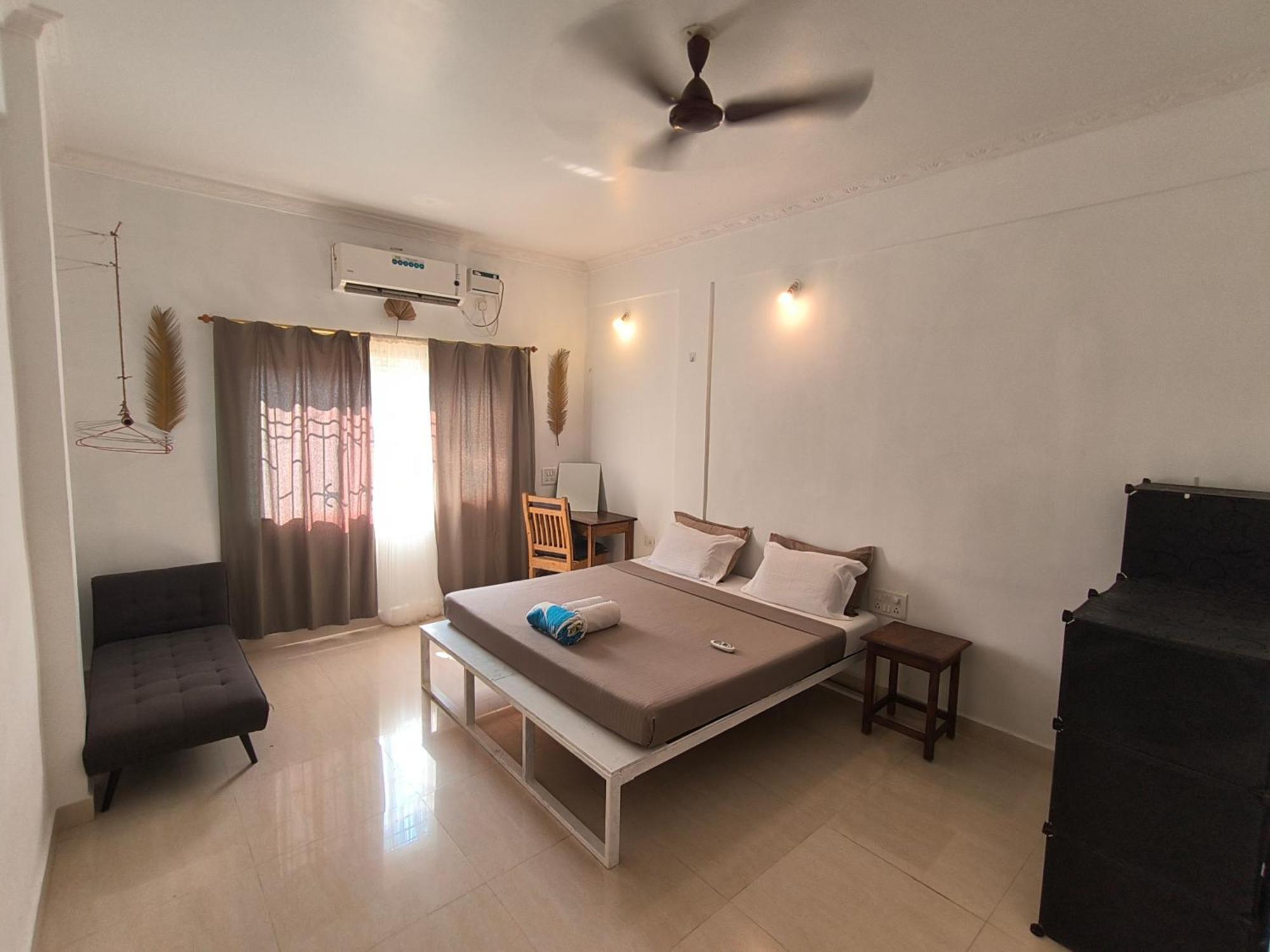 J-House, Spacious Apartments With Balconies, Thalassa 1Min Away Siolim Buitenkant foto