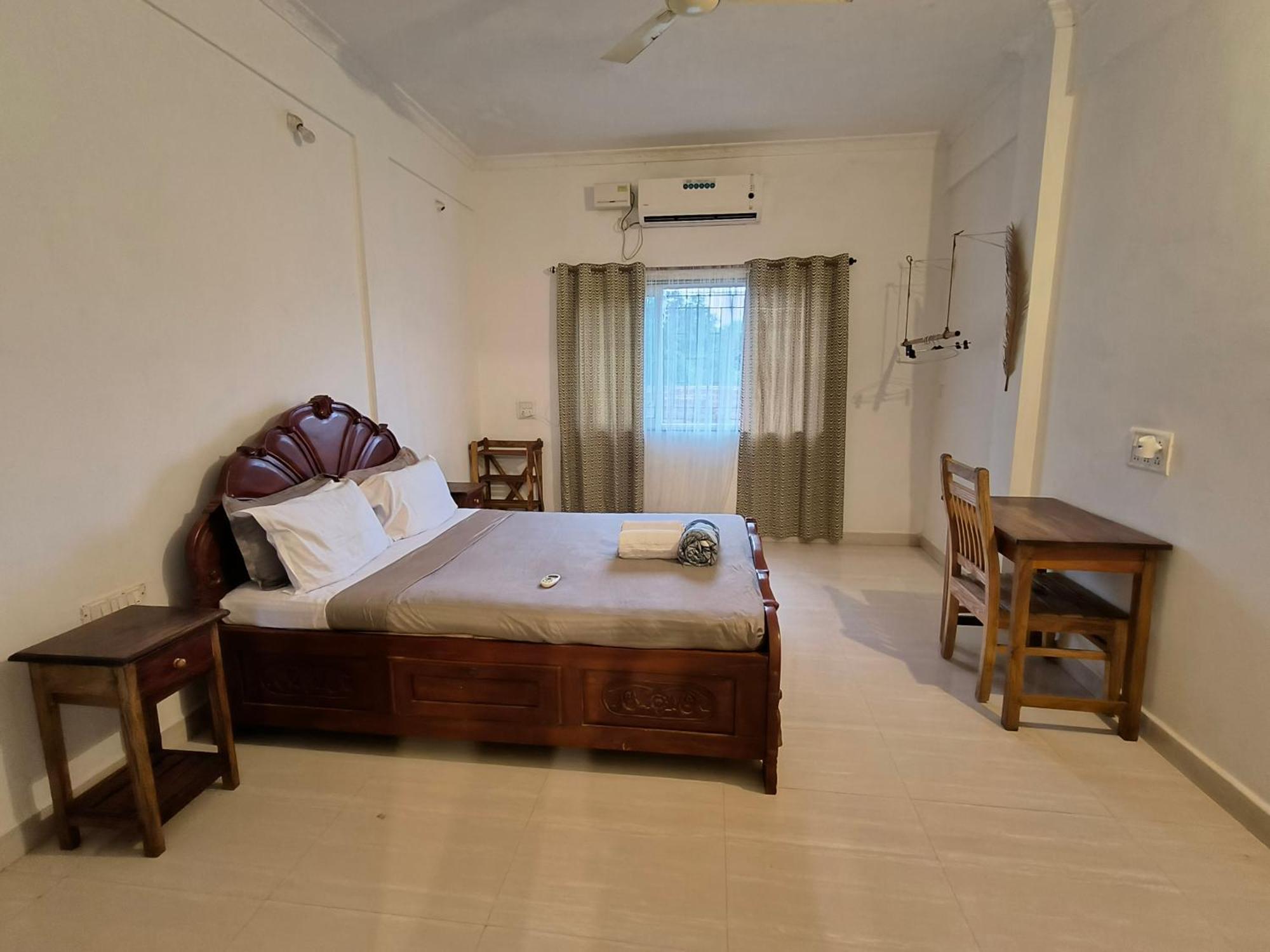 J-House, Spacious Apartments With Balconies, Thalassa 1Min Away Siolim Buitenkant foto