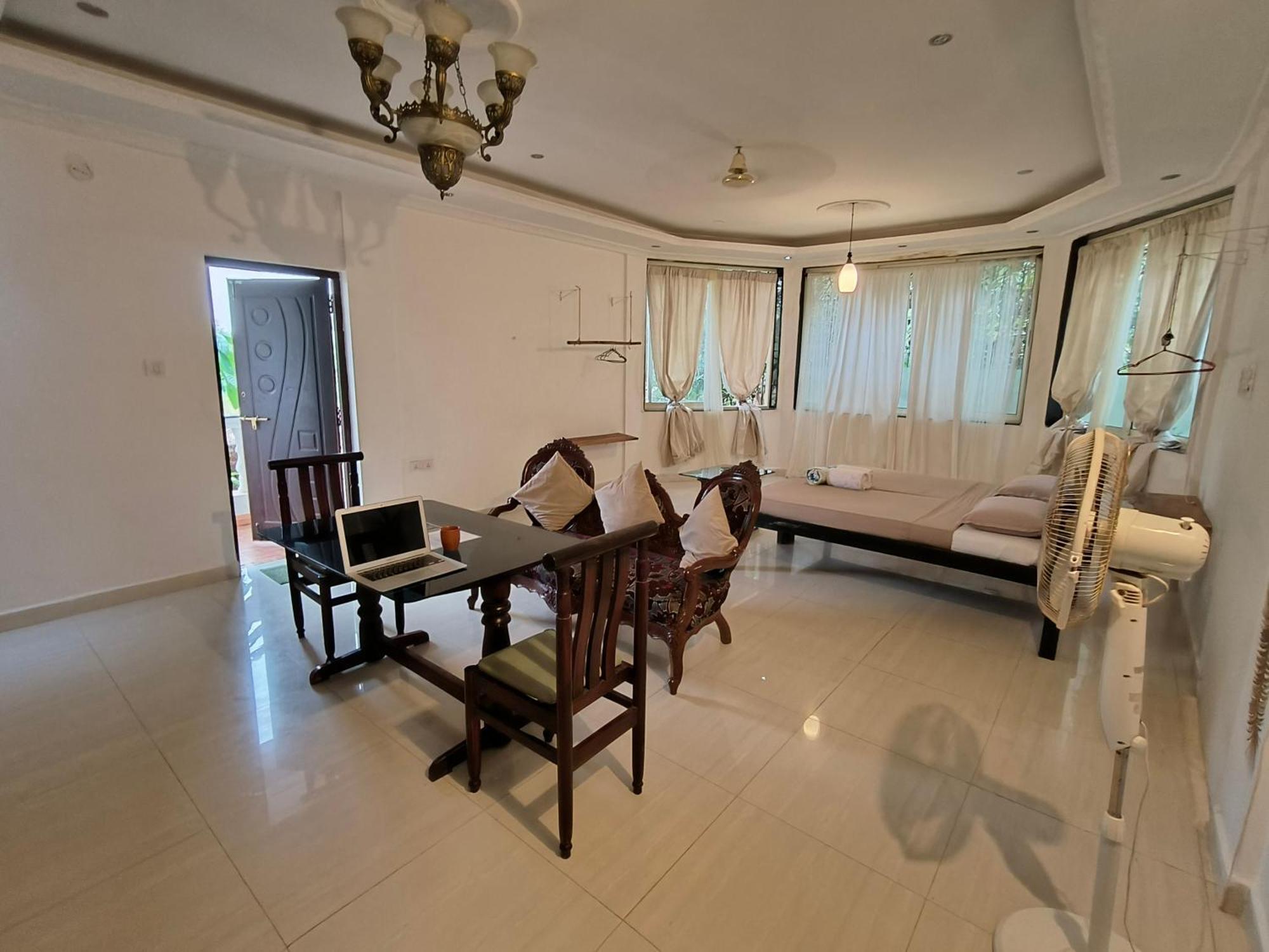 J-House, Spacious Apartments With Balconies, Thalassa 1Min Away Siolim Buitenkant foto