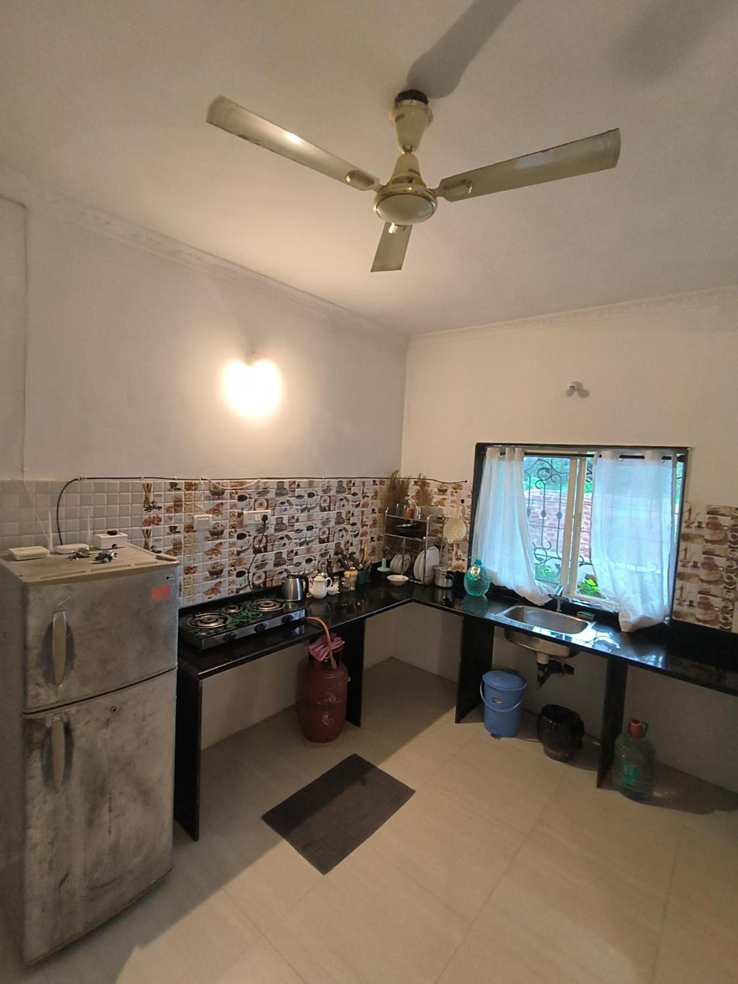 J-House, Spacious Apartments With Balconies, Thalassa 1Min Away Siolim Kamer foto