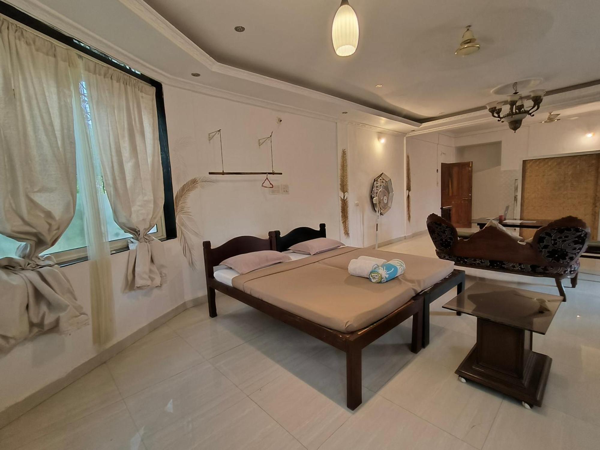 J-House, Spacious Apartments With Balconies, Thalassa 1Min Away Siolim Kamer foto