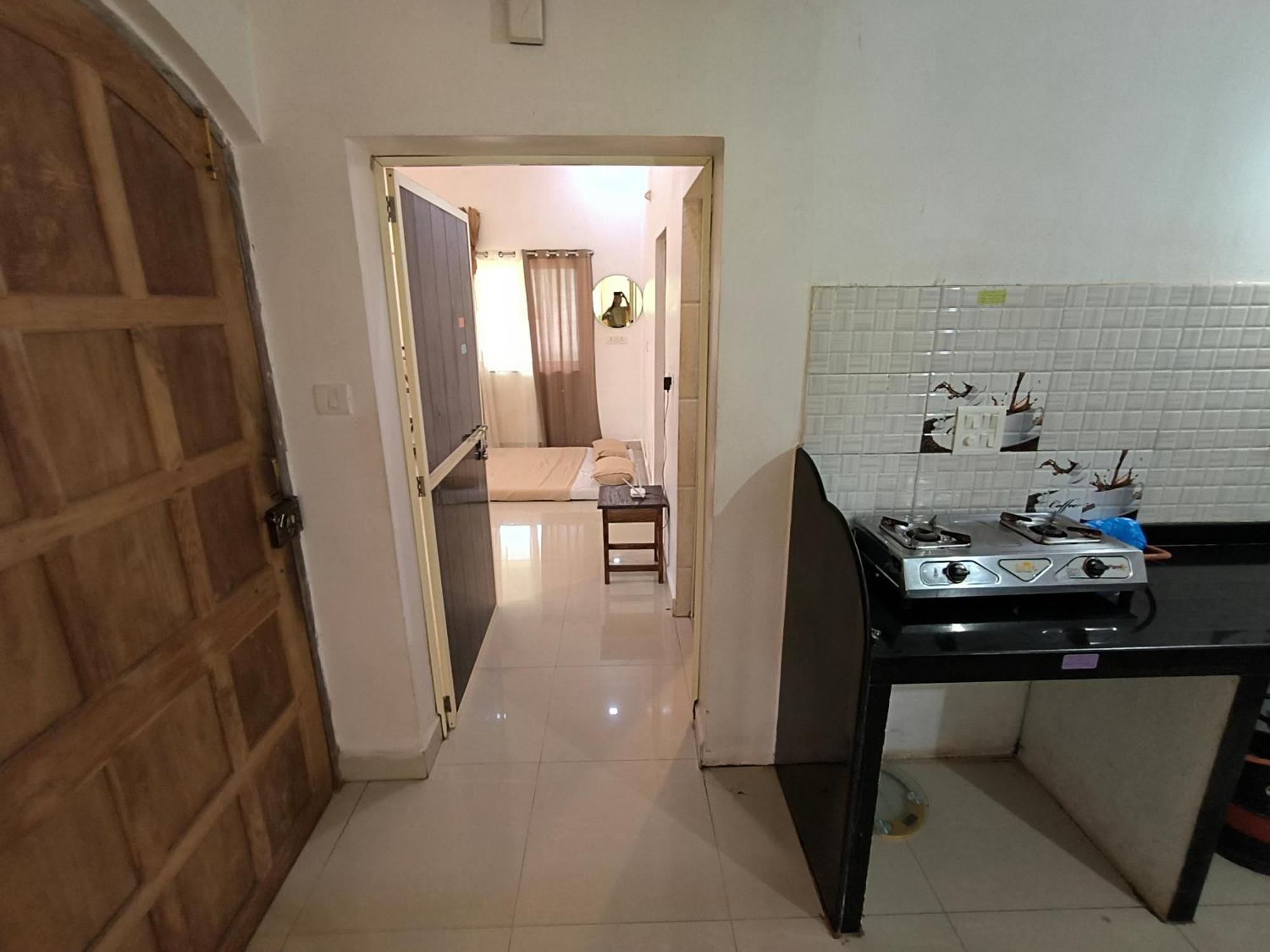 J-House, Spacious Apartments With Balconies, Thalassa 1Min Away Siolim Kamer foto